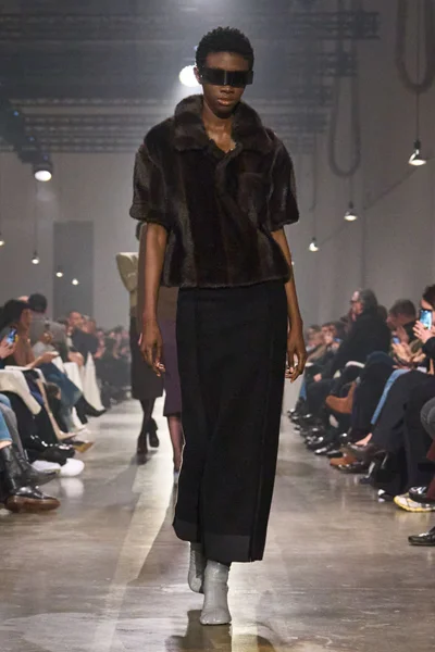 Look 27